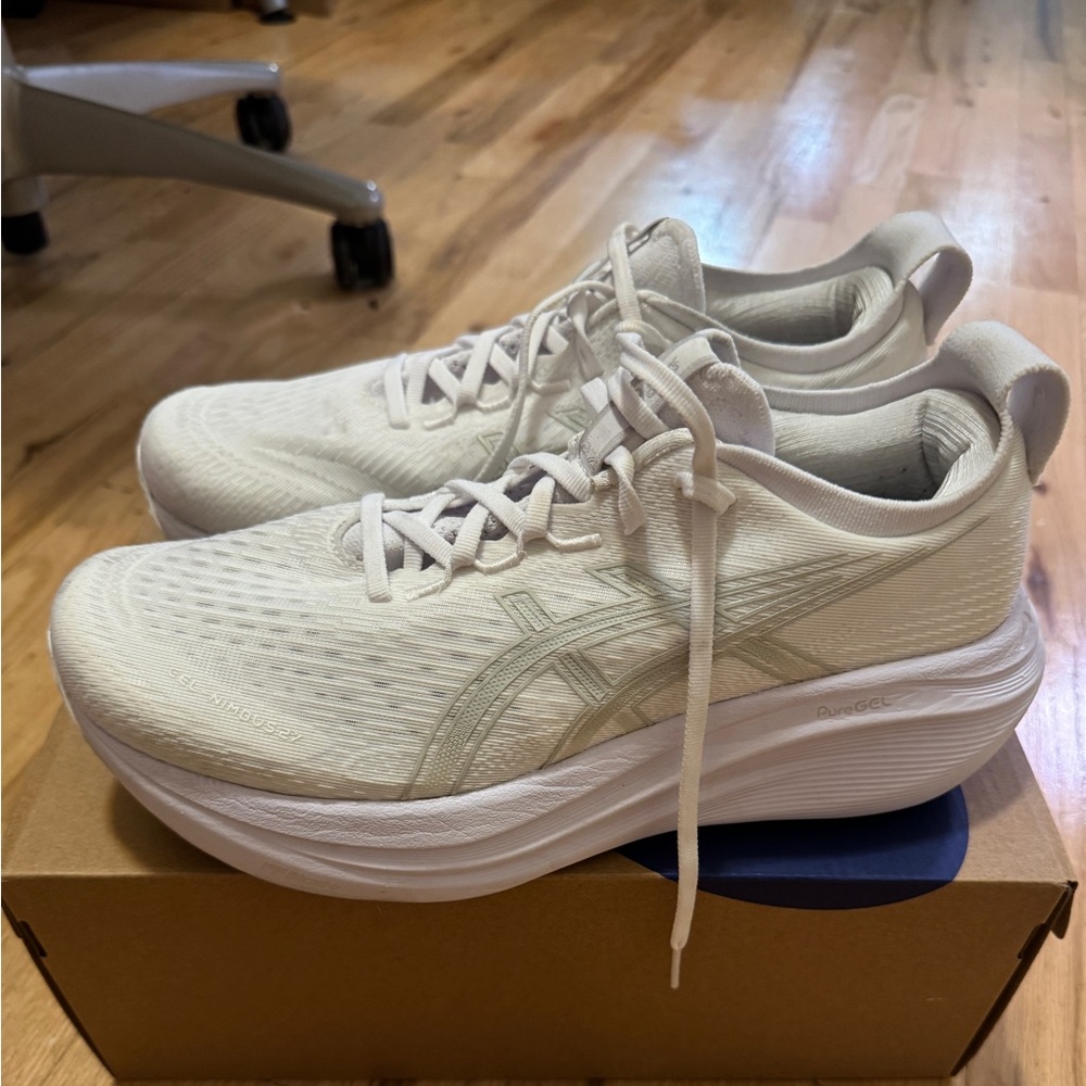 ASICS Gel Nimbus 27 men size 9
